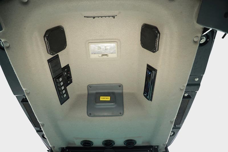 Solis 26 Kleintraktor 26 PS mit Kabine – Allrad, 9+9 Getriebe, Mitsubishi Diesel