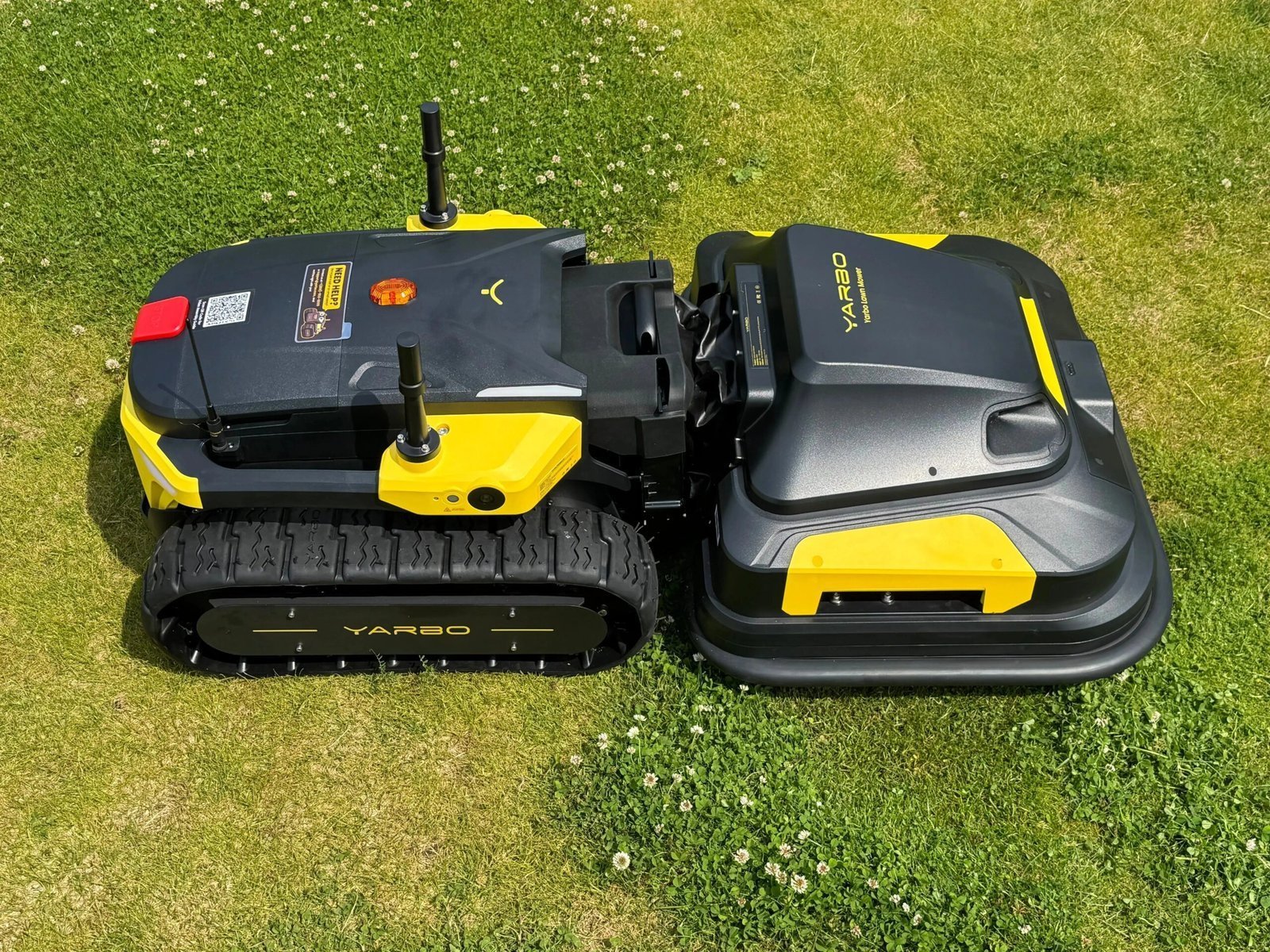 YARBO Mähroboter Set – Core + Lawn Mower Modul, 600 W, 50 cm Schnittbreite, RTK-GPS, bis 25.000 m², kabellos